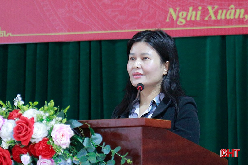 Ủy viên chuyên trách Ủy ban Kinh tế của Quốc hội Bùi Thị Quỳnh Thơ thông tin tới cử tri về kết quả Kỳ họp thứ 8, Quốc hội khóa XV. bqbht_br_4.jpg