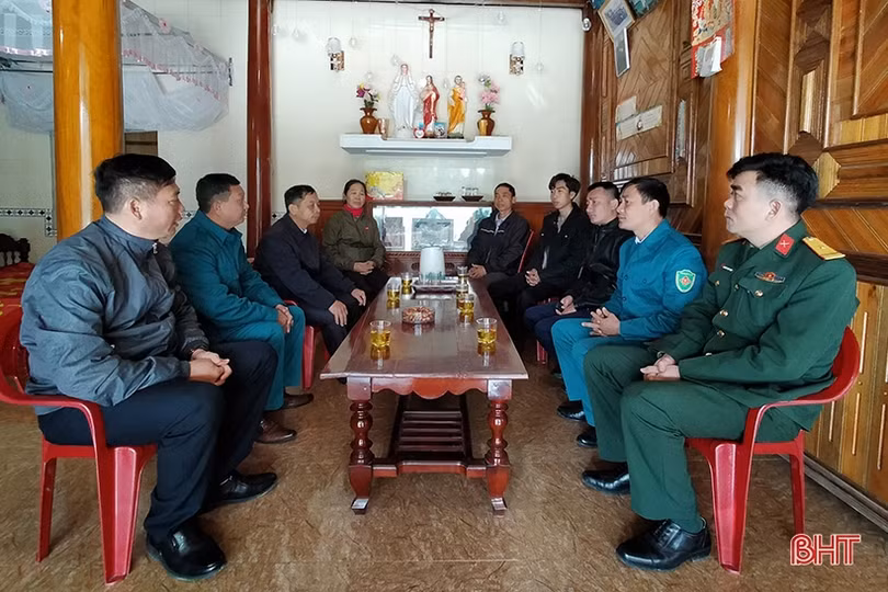 139 con em giáo dân và dân tộc thiểu số ở Hà Tĩnh hăm hở tòng quân