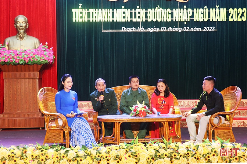 Thạch Hà gặp mặt 169 tân binh trước khi lên đường nhập ngũ