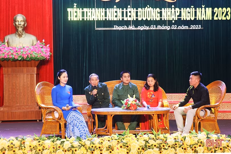 Thạch Hà gặp mặt 169 tân binh trước khi lên đường nhập ngũ