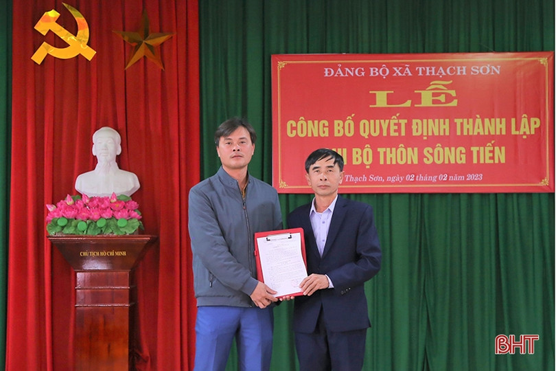 Thành lập chi bộ thôn giáo toàn tòng tại xã Thạch Sơn