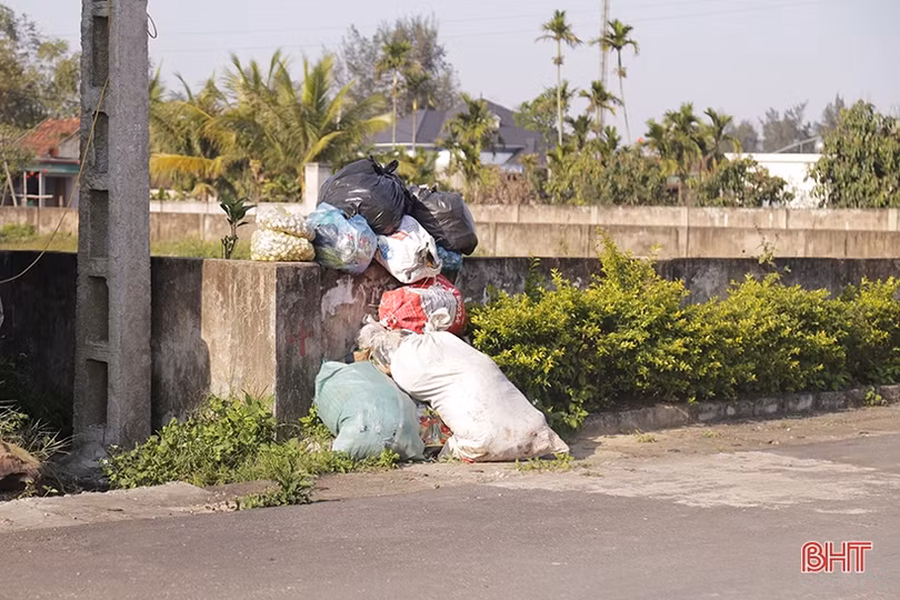 Nỗ lực thu gom, xử lý rác thải sau tết ở Hà Tĩnh