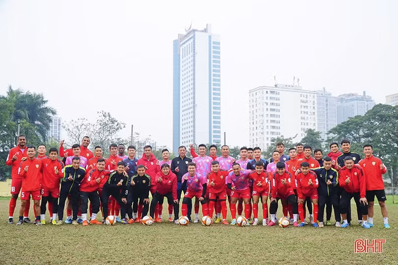 Khai màn V.League: Hồng Lĩnh Hà Tĩnh quyết giành điểm trên sân Pleiku