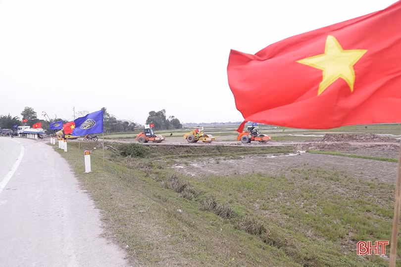 “Đua” tiến độ trên công trường cao tốc Bắc – Nam đoạn qua Hà Tĩnh