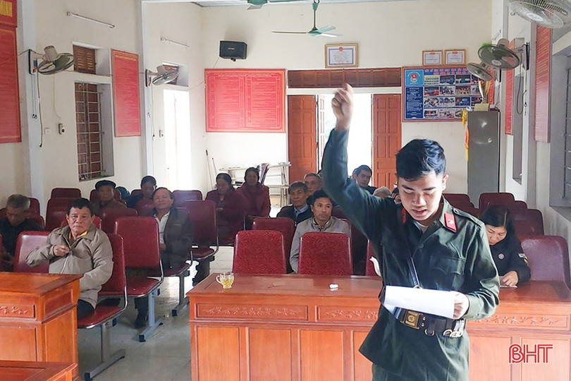 Can Lộc kết nạp 8 thanh niên ưu tú vào Đảng trước ngày nhập ngũ