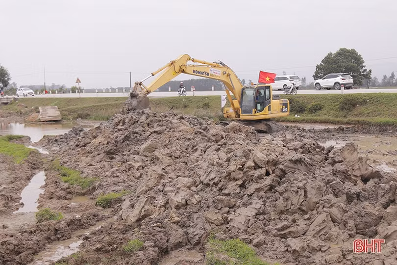 Hà Tĩnh sôi nổi các phong trào thi đua mừng 93 năm ngày thành lập Đảng
