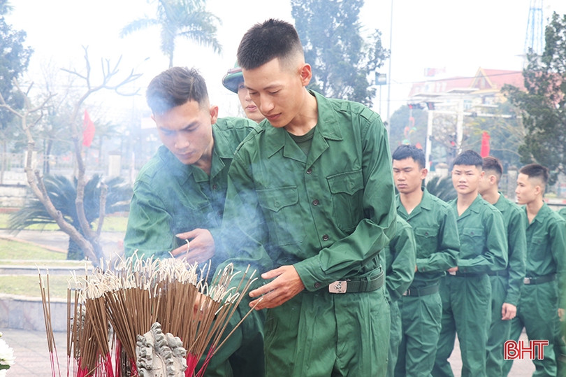 Thạch Hà gặp mặt 169 tân binh trước khi lên đường nhập ngũ