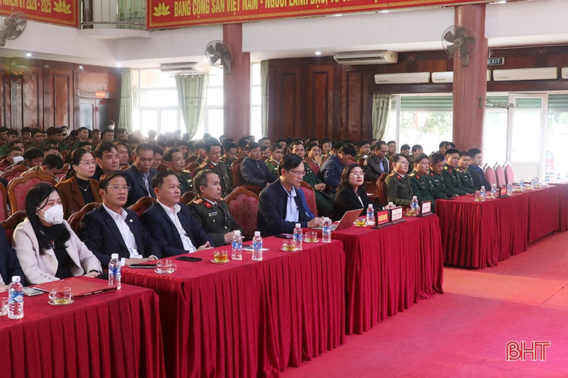 Thạch Hà gặp mặt 169 tân binh trước khi lên đường nhập ngũ