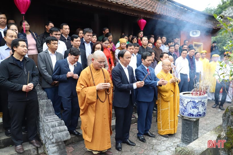 Thành kính dâng hương, lễ tế Đại danh y Lê Hữu Trác