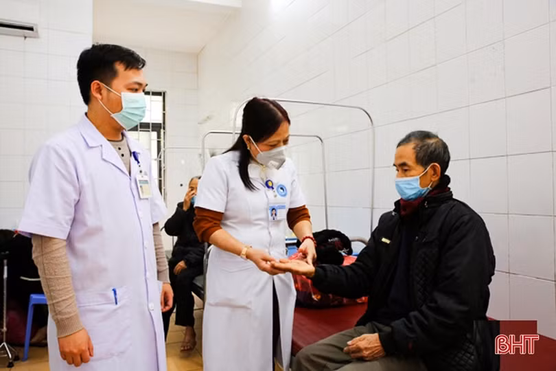 Phát huy di sản quý báu của Hải Thượng Lãn Ông tại Bệnh viện Y học cổ truyền Hà Tĩnh