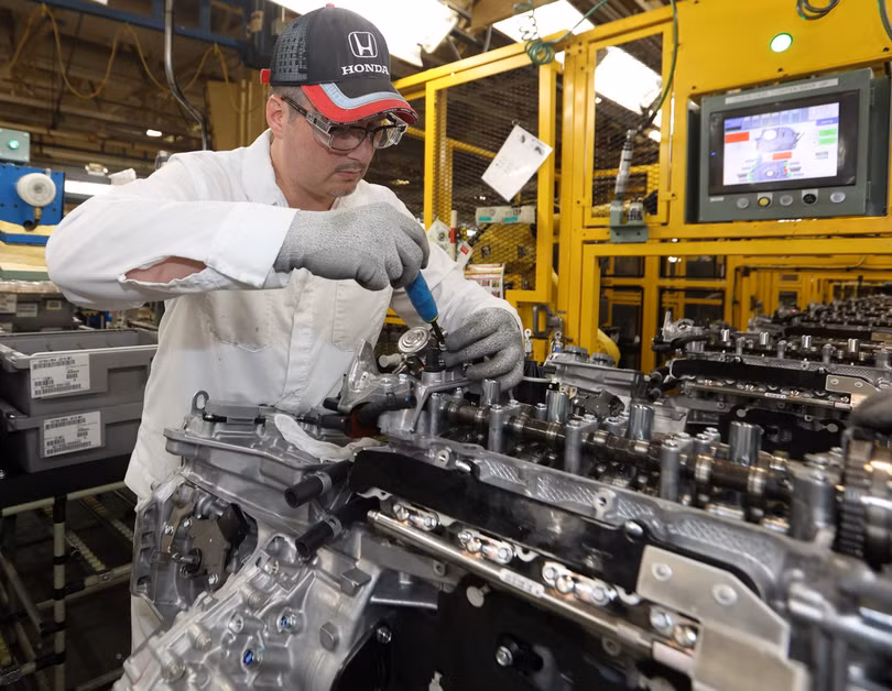 Honda CR-V 2023 lăn bánh khỏi dây chuyền sản xuất