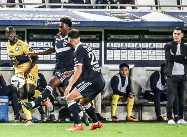 Chờ đợi cú bứt phá của Quang Hải