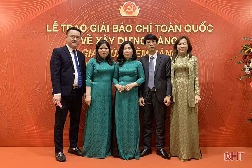 Hà Tĩnh đạt giải Búa liềm vàng toàn quốc