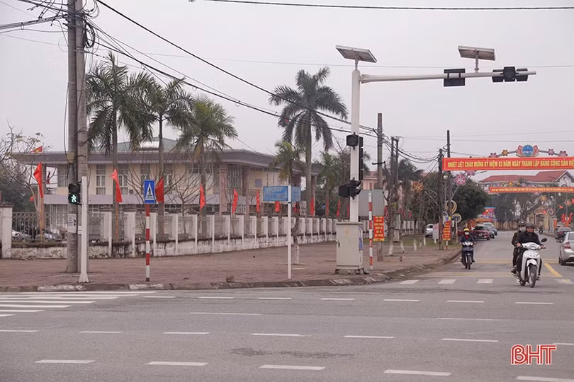 Nhiều bảng tên đường ở thị trấn Thạch Hà “làm khó” người tham gia giao thông