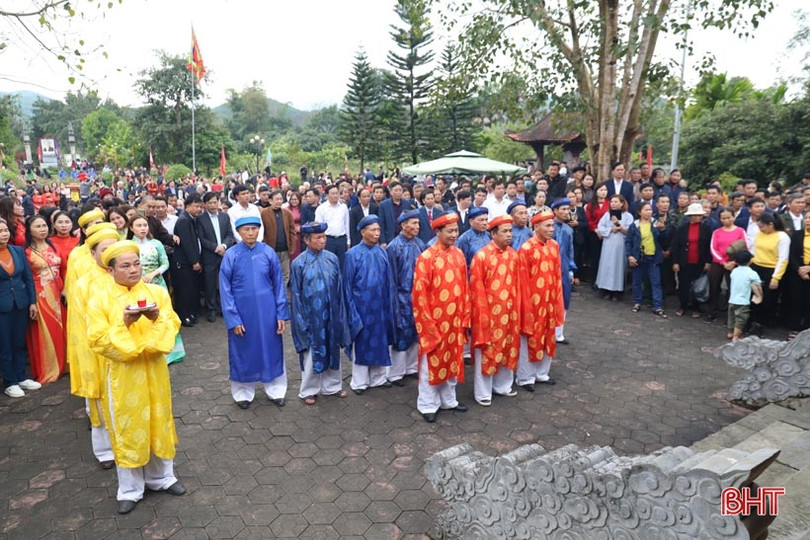 Thành kính dâng hương, lễ tế Đại danh y Lê Hữu Trác