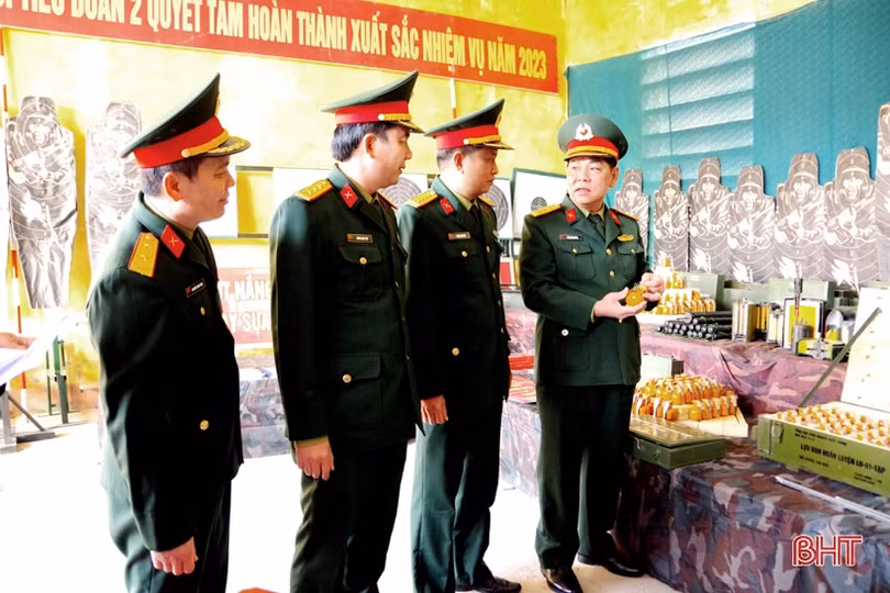 Quân khu 4 kiểm tra công tác chuẩn bị tiếp nhận chiến sỹ mới tại Trung đoàn 841