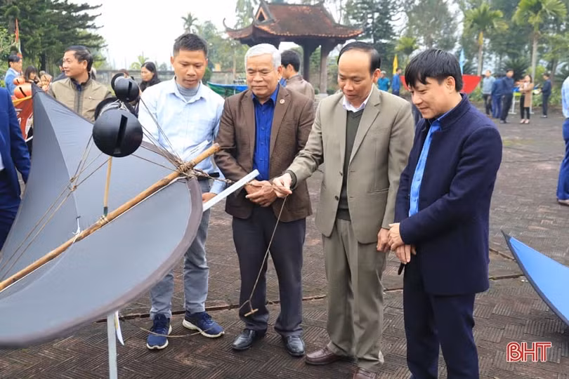 Khai mạc hội thi trưng bày diều sáo tại huyện Hương Sơn