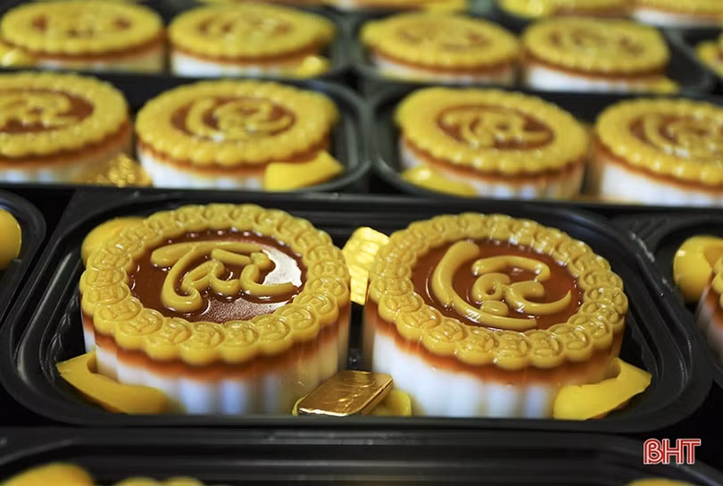 Bánh hũ vàng, thỏi vàng “hút khách” ngày vía Thần Tài ở Hà Tĩnh