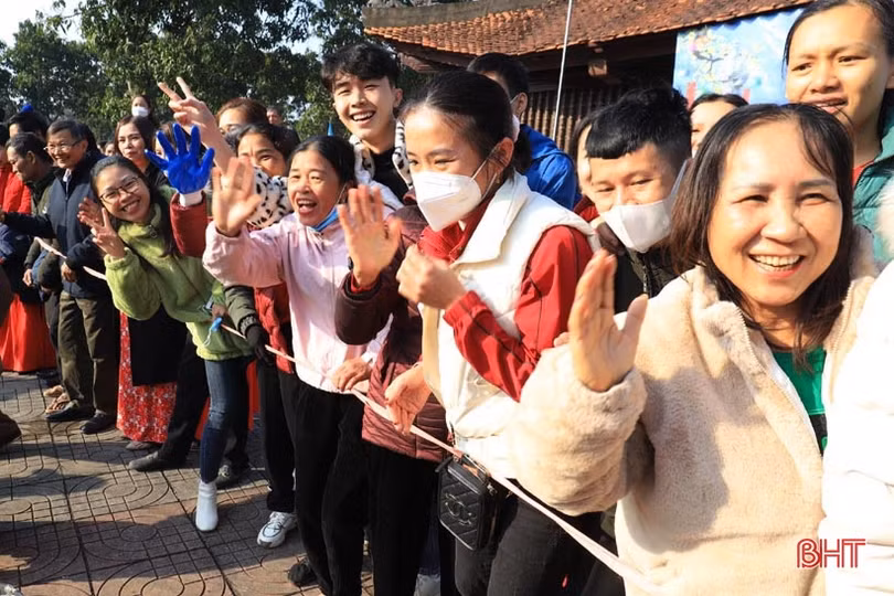 Sôi nổi các hoạt động lễ hội Hải Thượng Lãn Ông Lê Hữu Trác