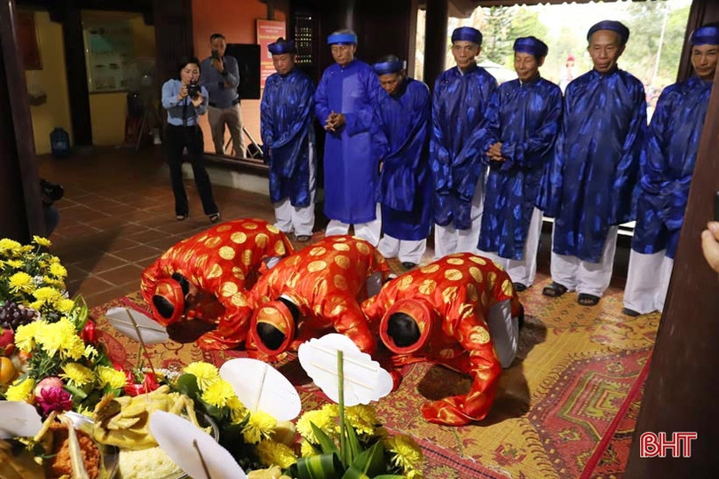Thành kính dâng hương, lễ tế Đại danh y Lê Hữu Trác