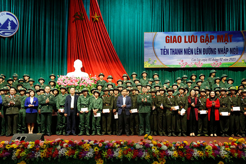 Can Lộc gặp mặt 150 tân binh trước ngày nhập ngũ