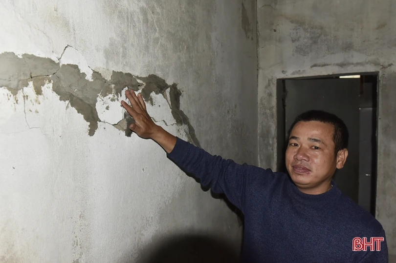 Bất an với sạt lở bờ kênh Nhà Lê qua TX Hồng Lĩnh