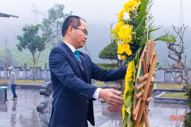 BIDV Hà Tĩnh dâng hương tưởng niệm cố Tổng Bí thư Hà Huy Tập