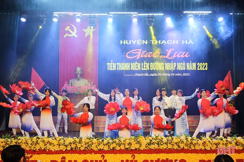 Thạch Hà gặp mặt 169 tân binh trước khi lên đường nhập ngũ