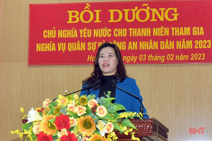 Bồi dưỡng chủ nghĩa yêu nước cho tân binh Hương Khê 