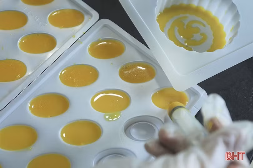 Bánh hũ vàng, thỏi vàng “hút khách” ngày vía Thần Tài ở Hà Tĩnh