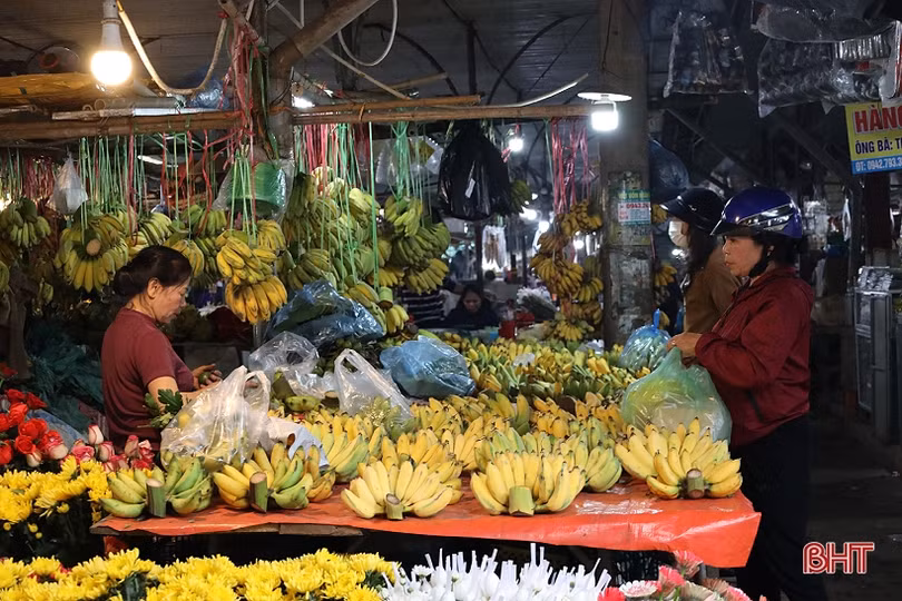 Người Hà Tĩnh tất bật sắm lễ cúng rằm tháng Giêng