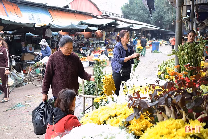 Người Hà Tĩnh tất bật sắm lễ cúng rằm tháng Giêng