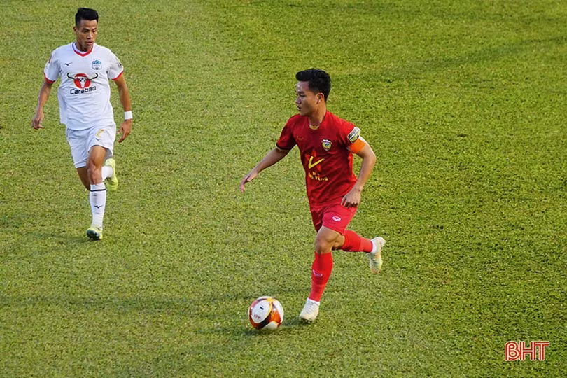 Hồng Lĩnh Hà Tĩnh cầm hòa chủ nhà HAGL trong trận ra quân V.League 2023