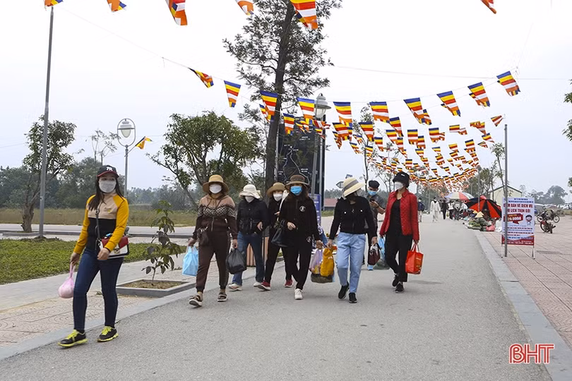 Chùa Hương Tích - Hà Tĩnh đón hơn 62.000 lượt khách dịp đầu xuân