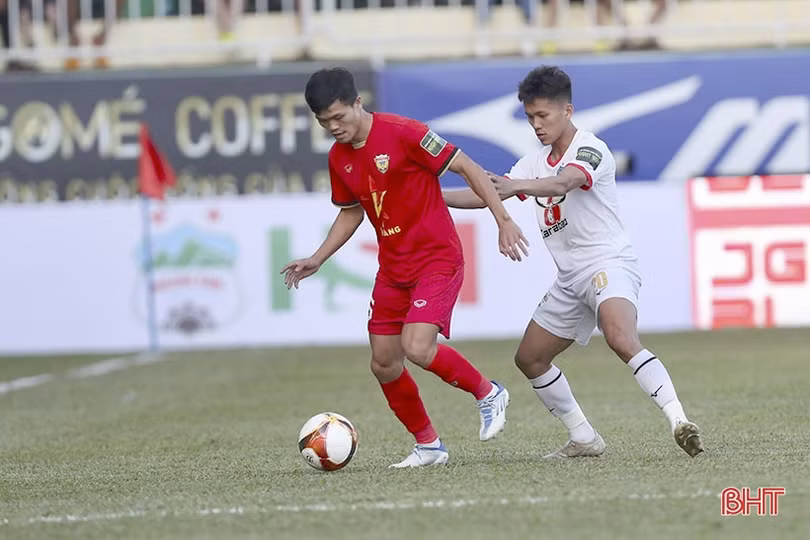 Dấu ấn của Hồng Lĩnh Hà Tĩnh trong trận cầm hòa HAGL trên sân Pleiku