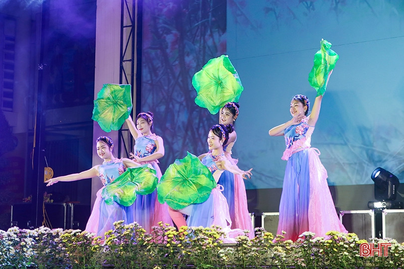 Đặc sắc chương trình nghệ thuật “Khúc Xuân dâng Đảng”