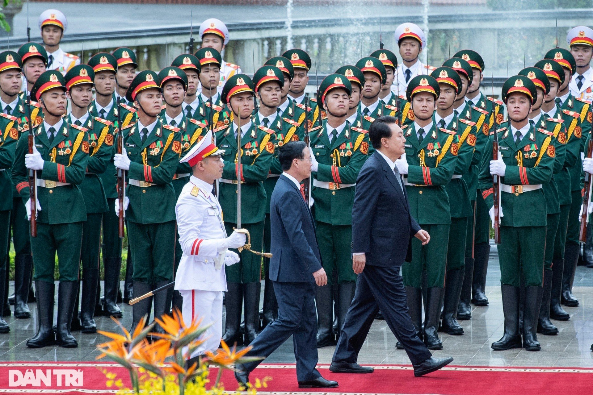 Chủ tịch nước Võ Văn Thưởng chủ trì lễ đón Tổng thống Hàn Quốc