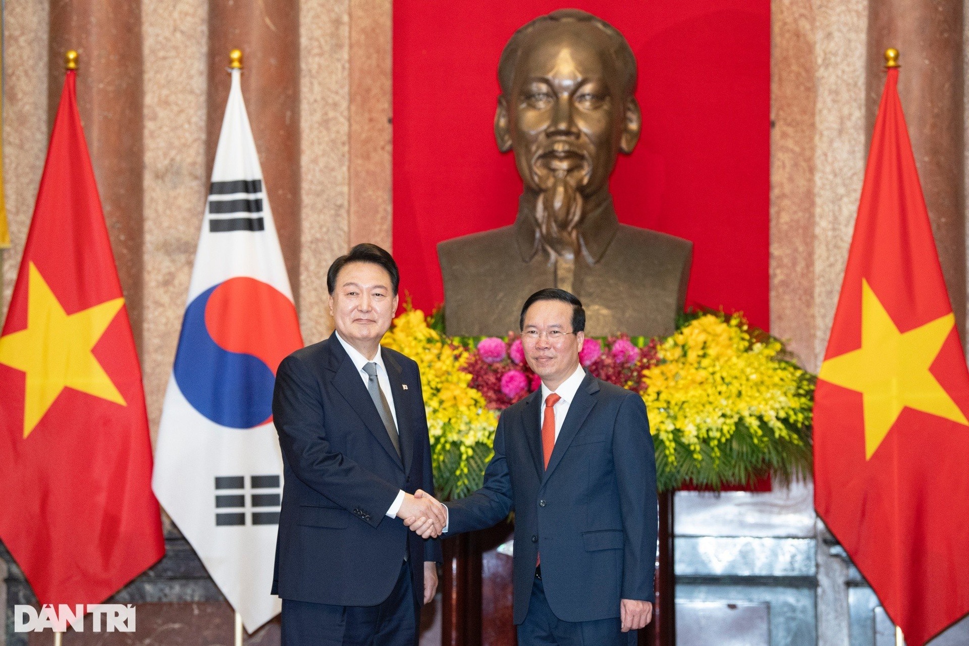 Chủ tịch nước Võ Văn Thưởng chủ trì lễ đón Tổng thống Hàn Quốc