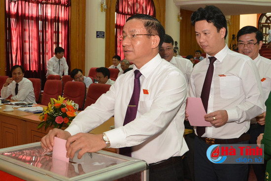 ong dang quoc khanh tai cu chu tich ubnd tinh ha tinh