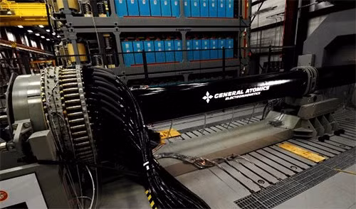 phao ray dien su khoi dau cua vu khi luc dien tu