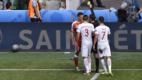 nhin lai vong 1 8 euro dau an hlv bai hoc griezmann va mo hinh thu quan