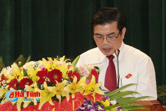 nghe bao cao tinh hinh kt xh 6 thang va cac to trinh cua ubnd tinh