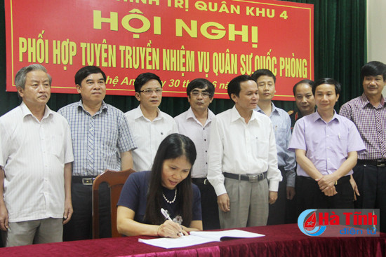 phoi hop tuyen truyen tot nhiem vu qs qp tren dia ban quan khu 4