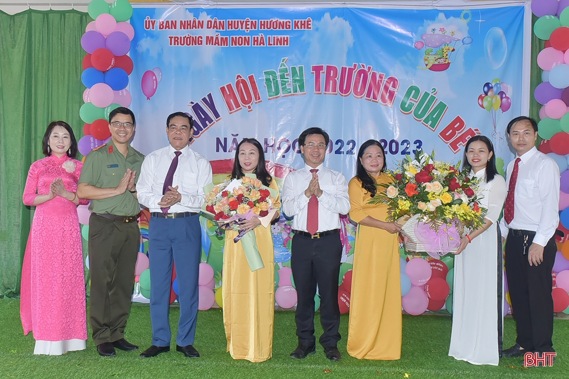 Lãnh đạo Hà Tĩnh chung vui lễ khai giảng năm học mới 2022 - 2023