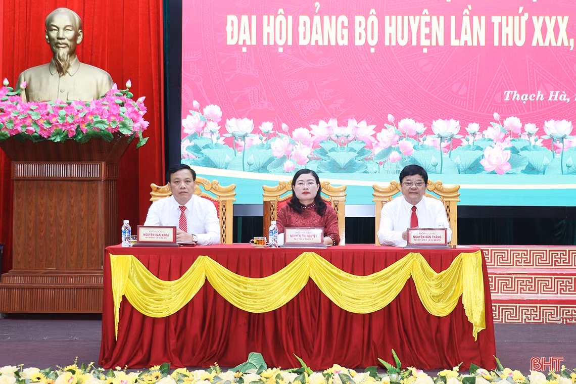 Đổi mới phương thức lãnh đạo, chỉ đạo, xây dựng Đảng bộ huyện Thạch Hà trong sạch, vững mạnh