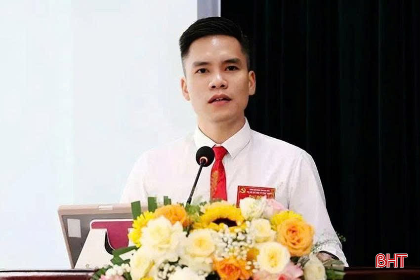 Anh Trần Hữu Dũng – đảng viên Phòng Quản lý ủy thác thảo luận tại đại hội. bqbht_br_z6664533705460-bf8669e448e9438fcdae8dd6ae007139.jpg