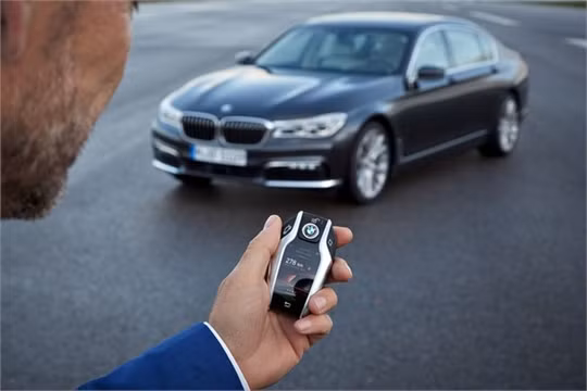 BMW 7-Series thế hệ mới ra mắt, tiết kiệm xăng như xe máy ảnh 5