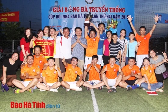Sở TT&TT đăng quang Giải Bóng đá Cúp Hội Nhà báo Hà Tĩnh