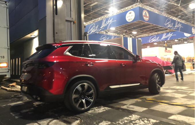 Xe VinFast lần đầu lộ diện tại Paris