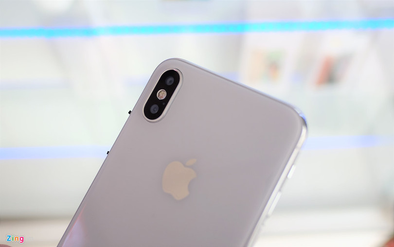 iPhone Xs vừa về, hàng nhái đã bán đầy tại Việt Nam